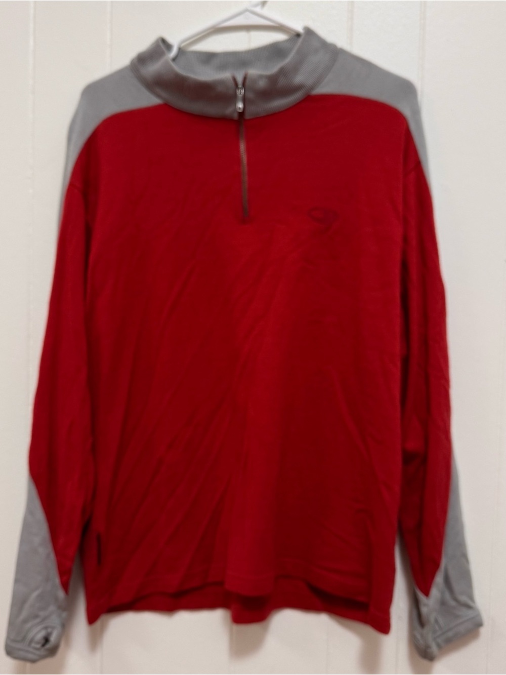 Icebreaker Men's Red Zip-Up Sweater with Gray Accents sport 320
